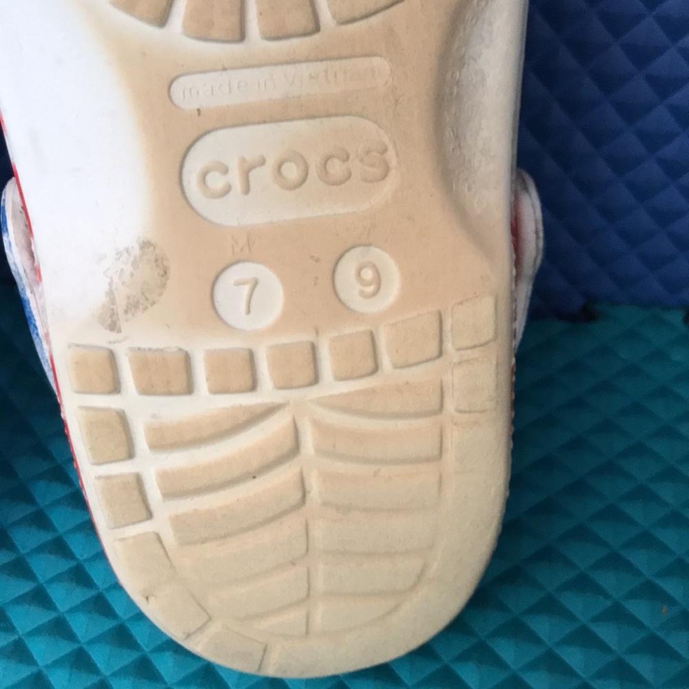 CROCS Unisex American Flag Colors Tie Dye Slip On Classic Clogs | 7M - 9W - Picture 11 of 11